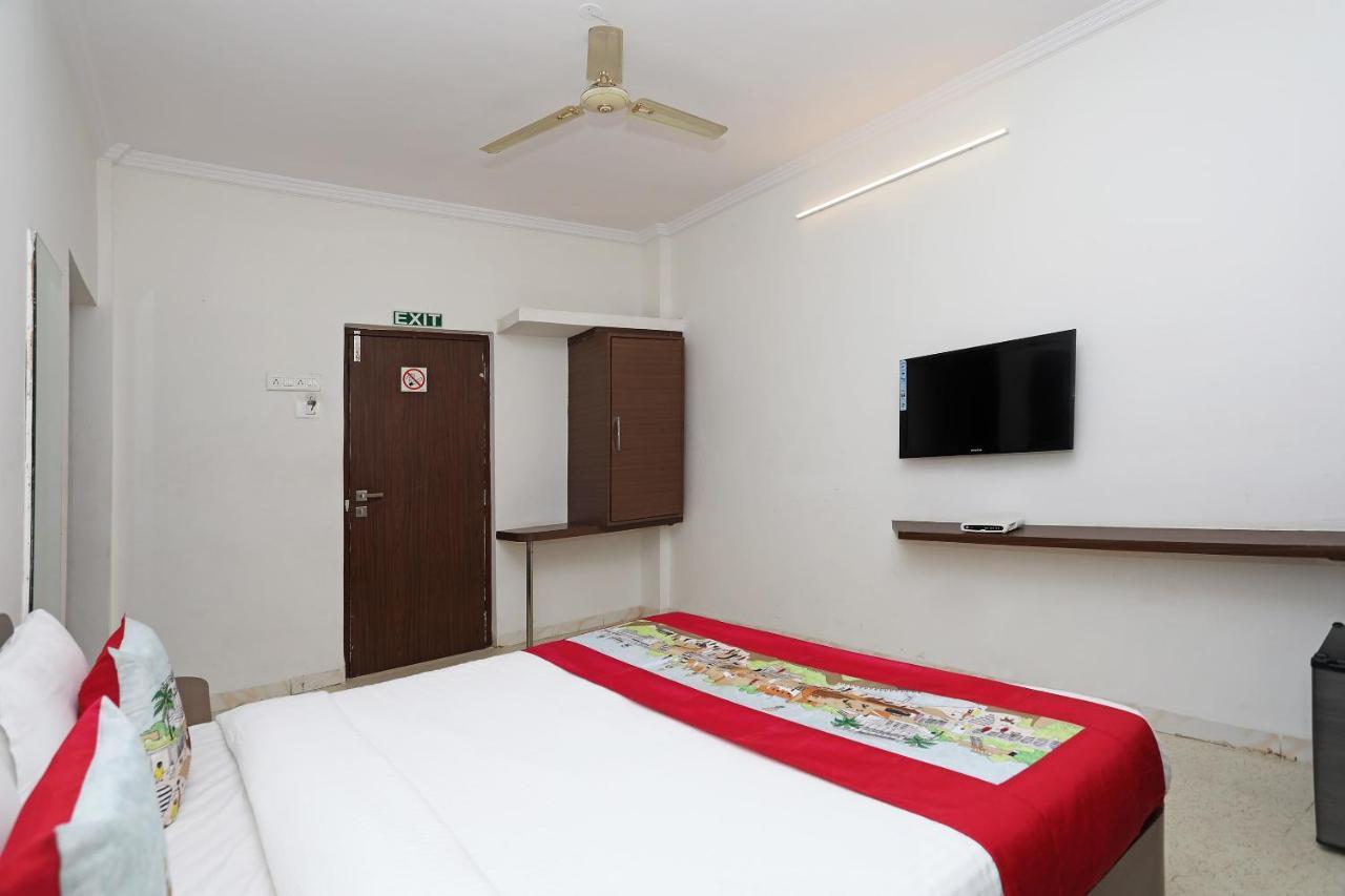 โอโย 10671 โฮเต็ล ไสเปรม Hotel นาสิก ภายนอก รูปภาพ