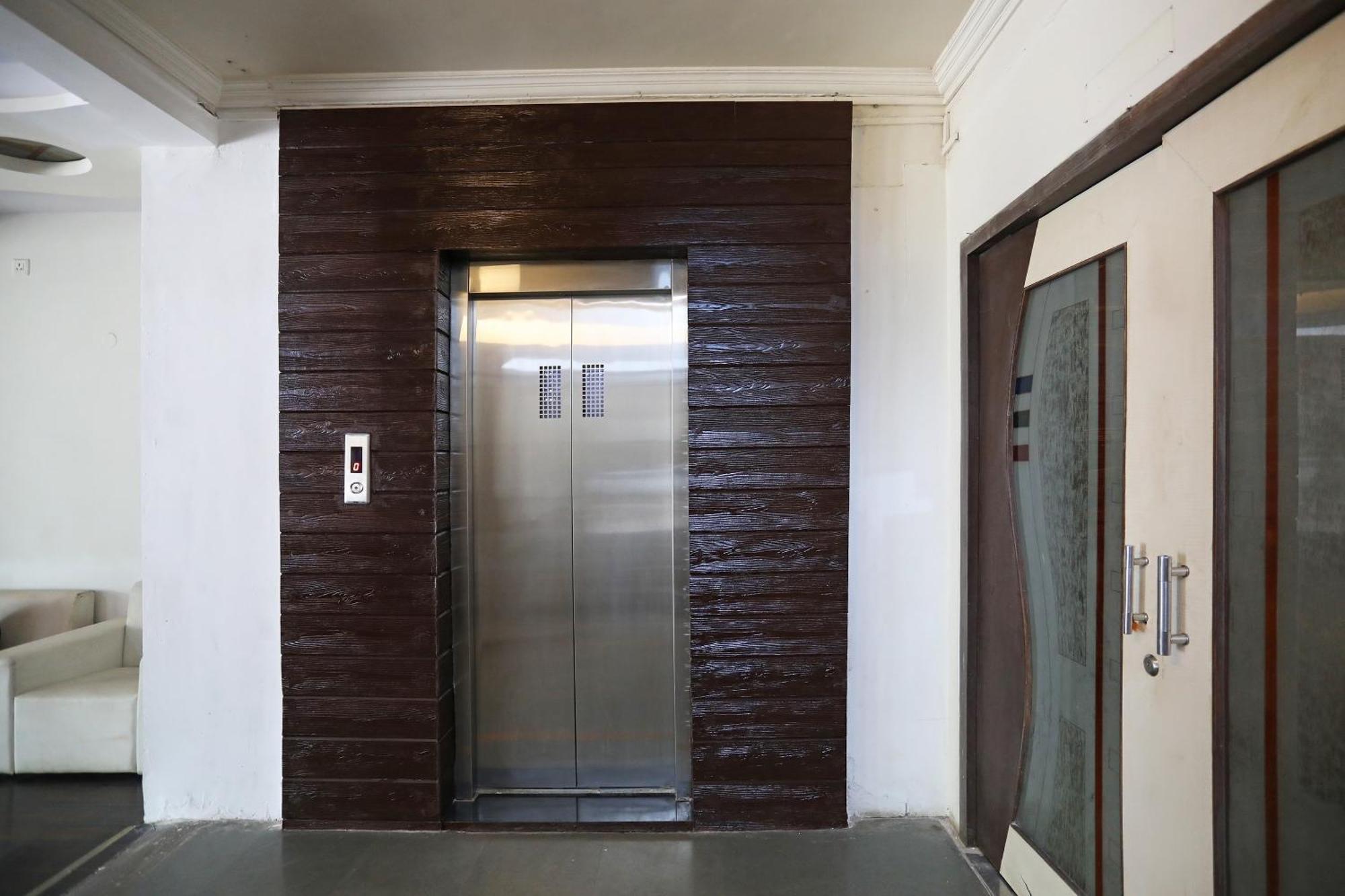 โอโย 10671 โฮเต็ล ไสเปรม Hotel นาสิก ภายนอก รูปภาพ