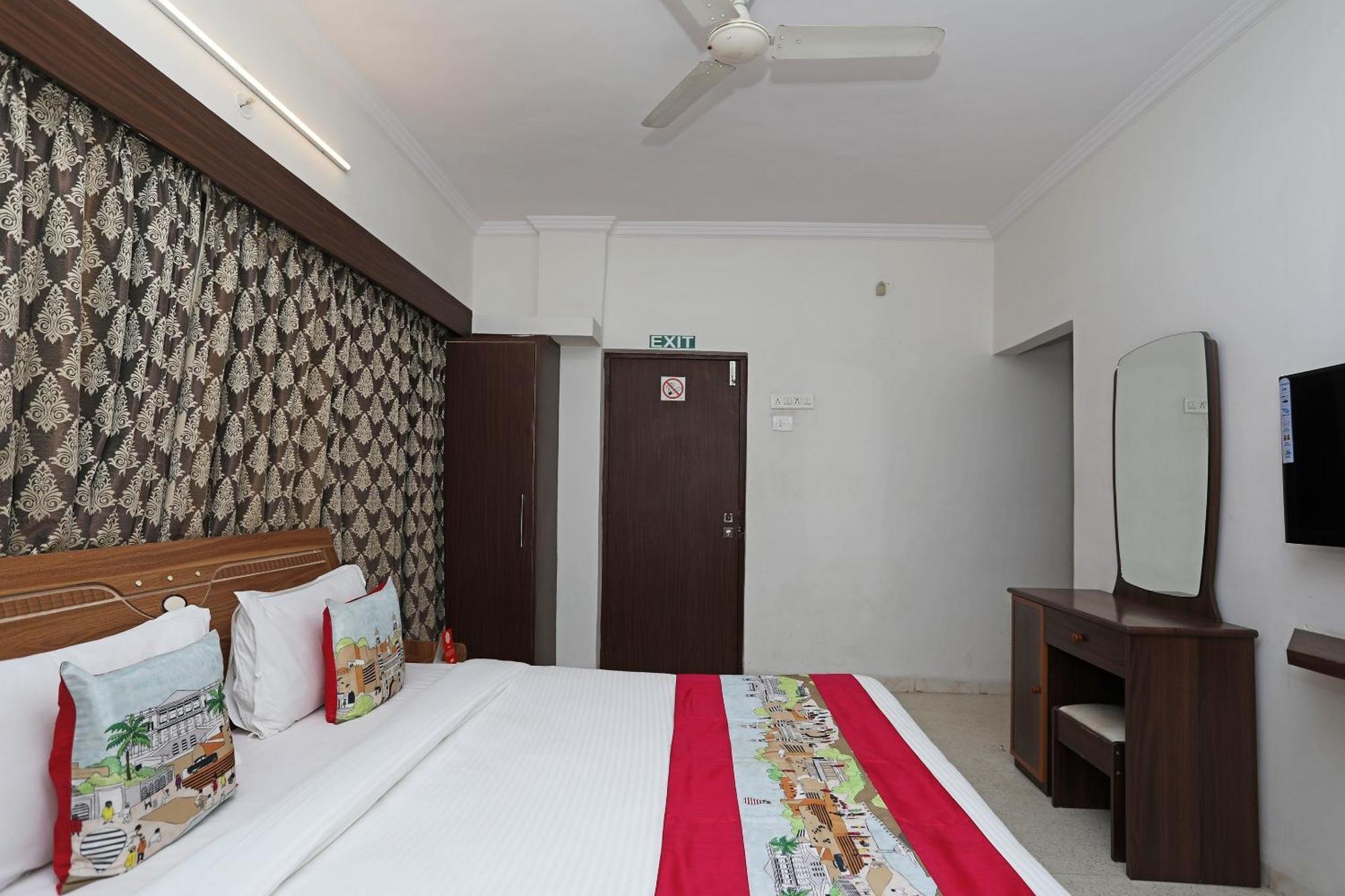 โอโย 10671 โฮเต็ล ไสเปรม Hotel นาสิก ภายนอก รูปภาพ